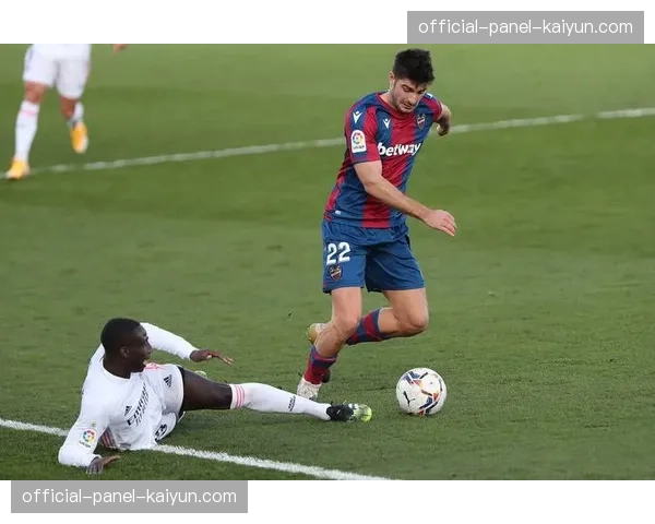 战术复盘：马竞如何用经典的5-4-1低位防守在安菲尔德带走平局。